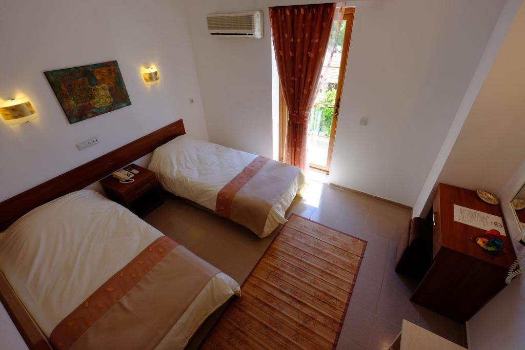 Flying Dutchman Hotel Олудениз Стая снимка