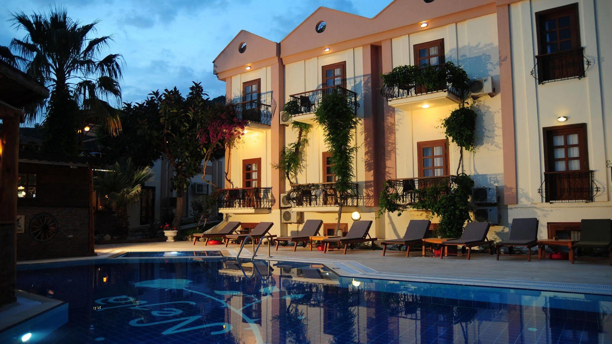 Flying Dutchman Hotel Олудениз Екстериор снимка
